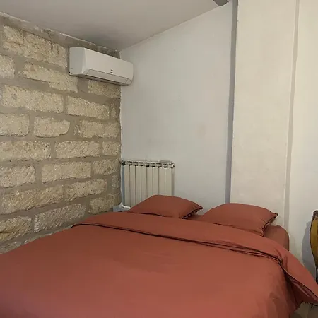 Maison De Village Avec Patio *