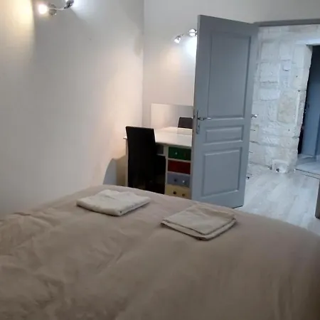 Maison De Village Avec Patio *