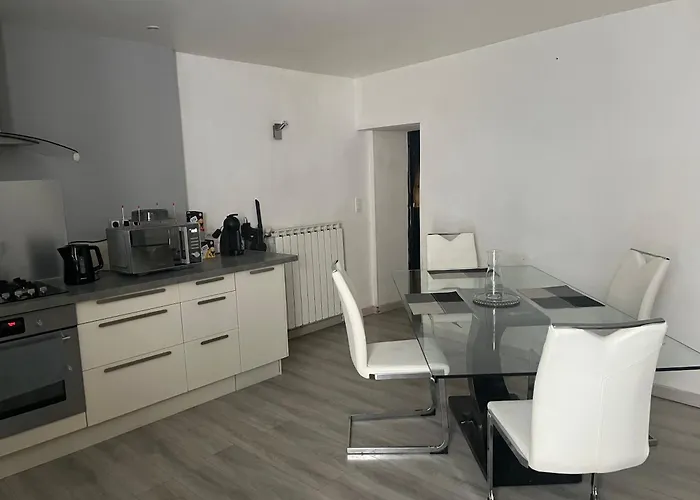 Maison De Village Avec Patio Дом отдыха *