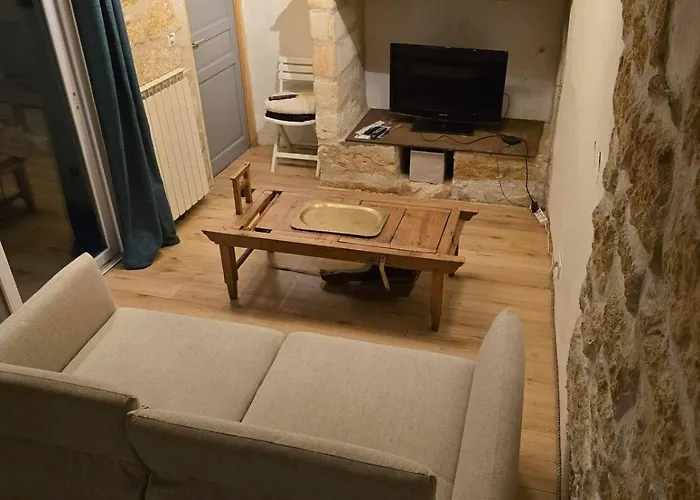 Дом отдыха Maison De Village Avec Patio Lansargues